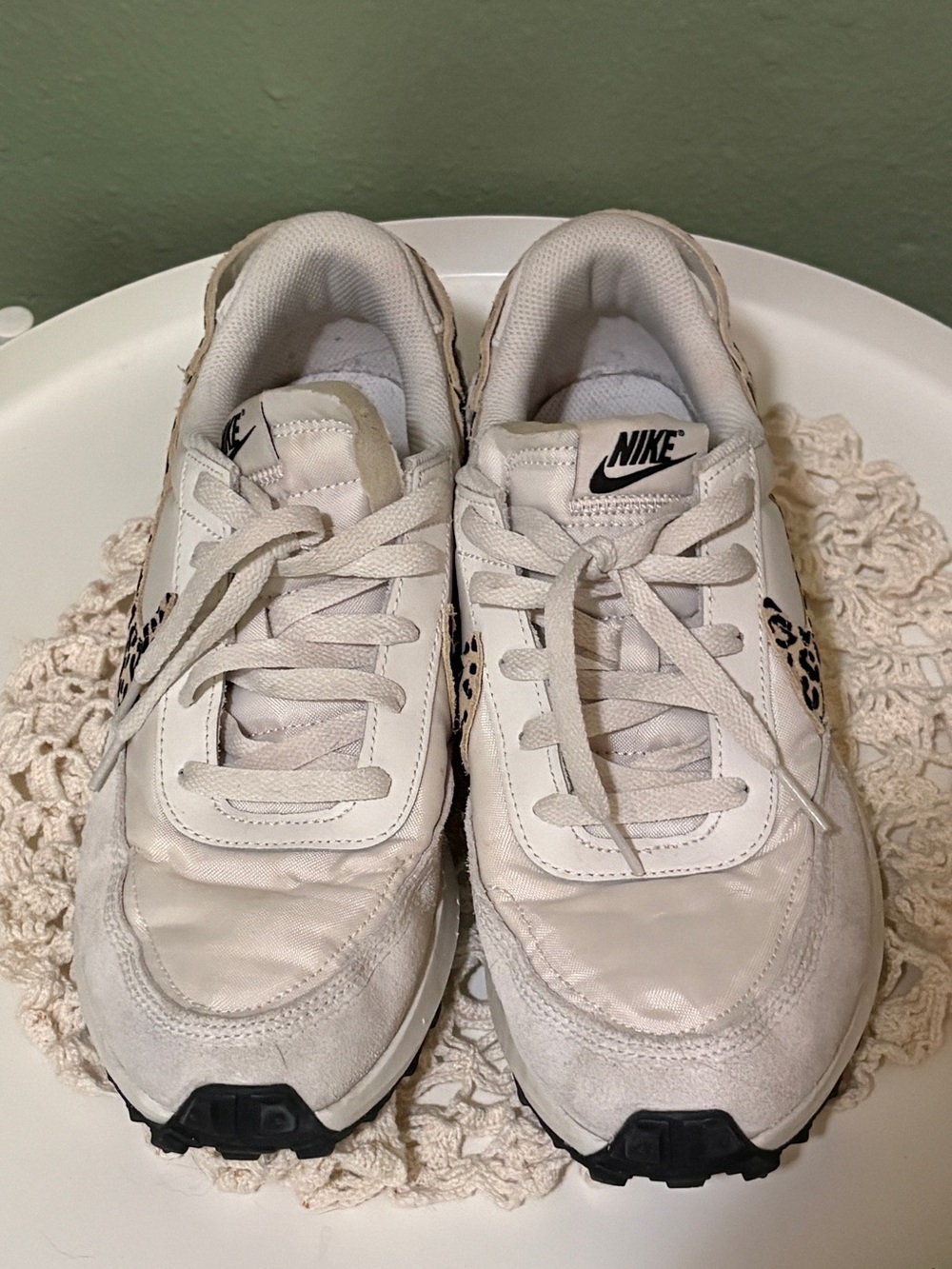 Nike Womens Waffle Cream/Leopard Accent Sneakers - Picture 5 of 8